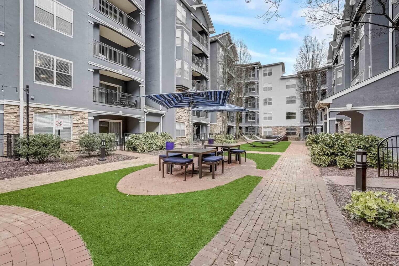 outdoor seating at aster buckhead aoartments
